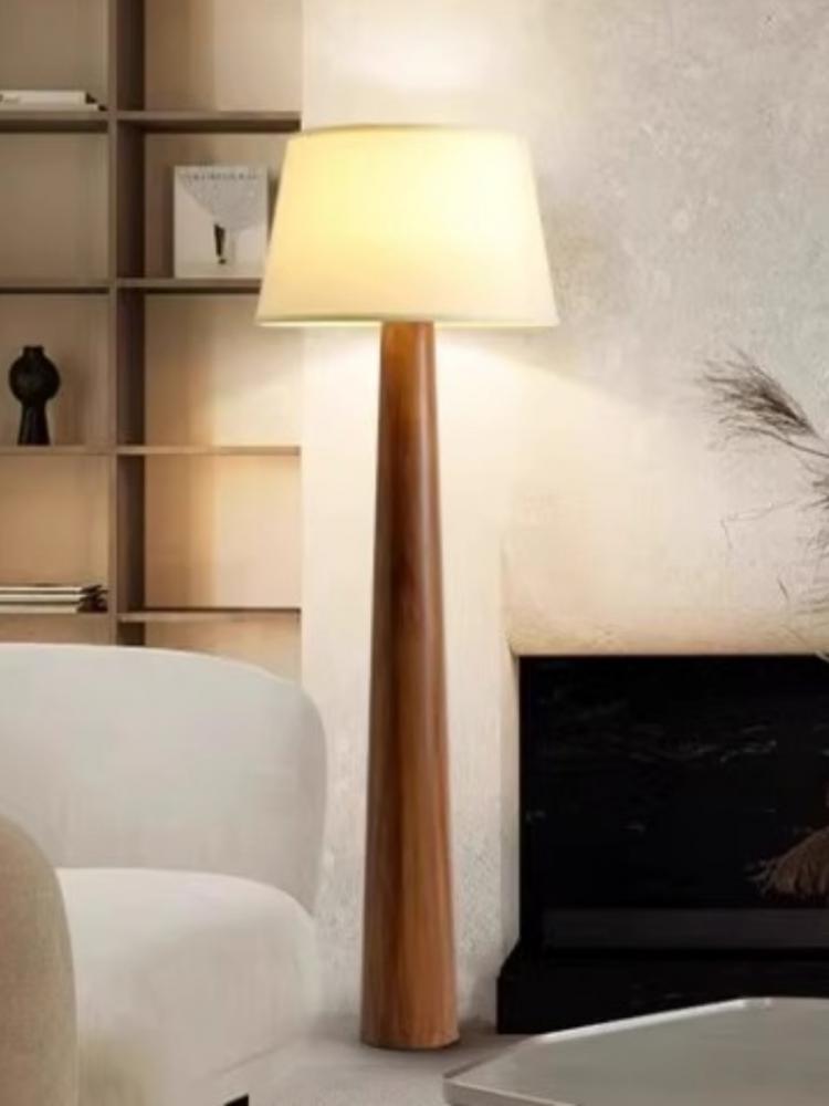 Luminária de chão cônica de ca - Floor Lamp Tripod avaliação e preço