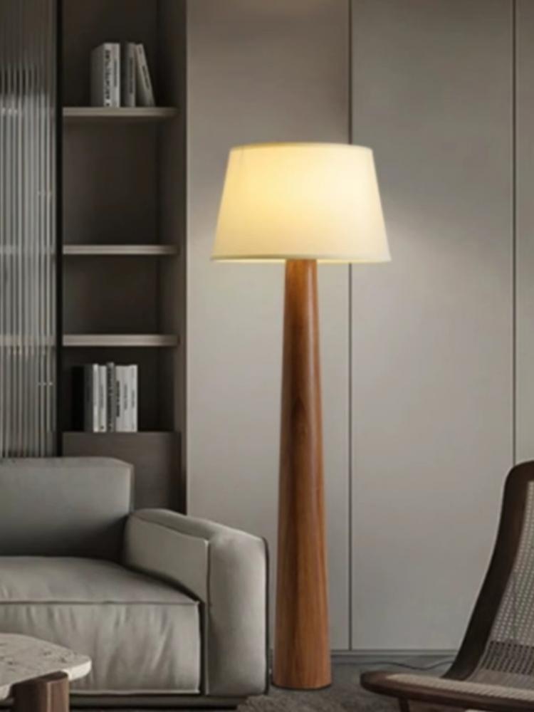 Luminária de chão cônica de ca - Floor Lamp Tripod avaliação e preço